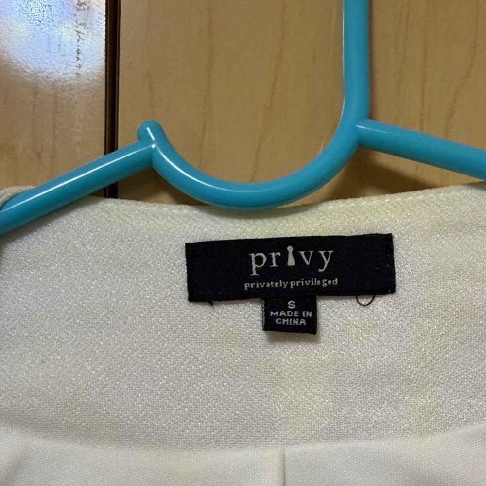Privy Ivory Cropped Jacket - Picture 2 of 2